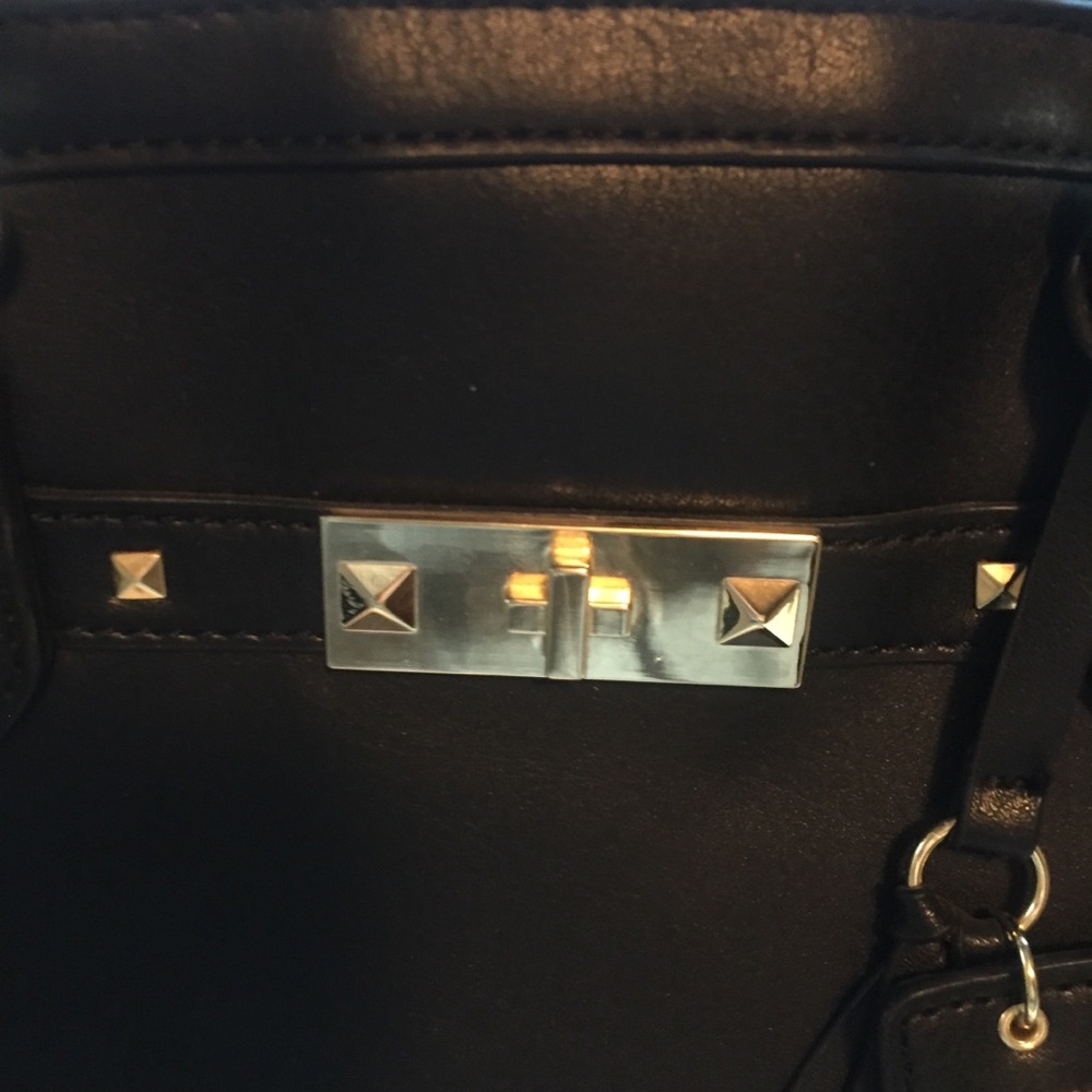 Nicole Miller black hand bag with straps - Picture 2 of 9
